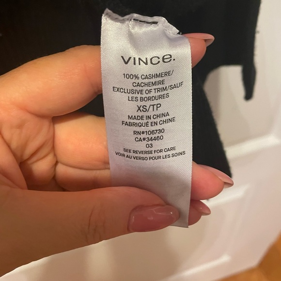 COPY - COPY - Vince Cashmere Cardigan; 100% Cashmere - Picture 4 of 5